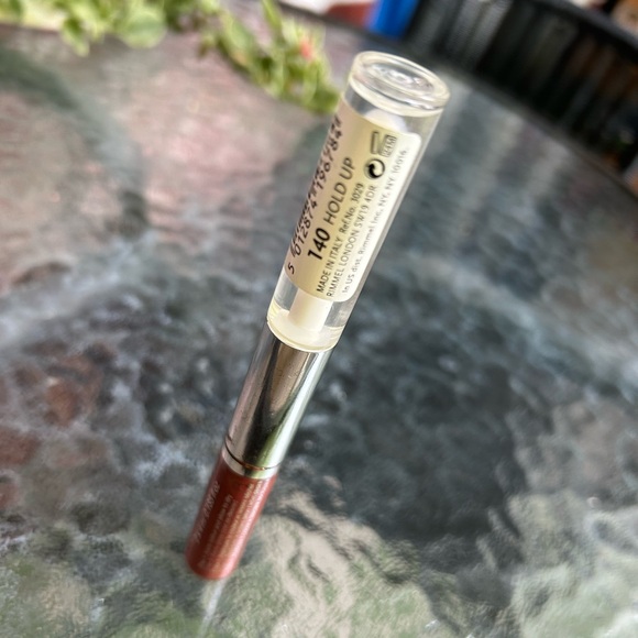 Rimmel London | 10 hour lip colour & gloss - 140 hold up - Picture 3 of 3